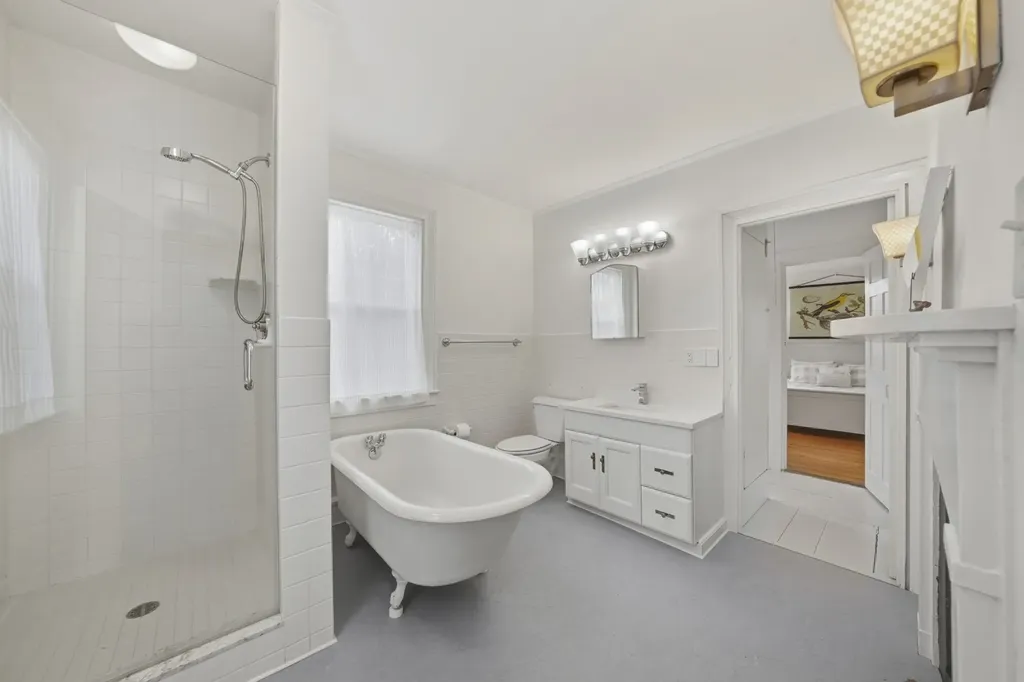 8 Atwood Circle Edgartown MA 02539