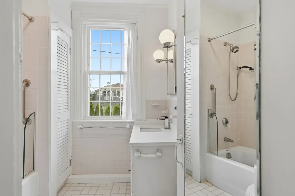 8 Atwood Circle Edgartown MA 02539