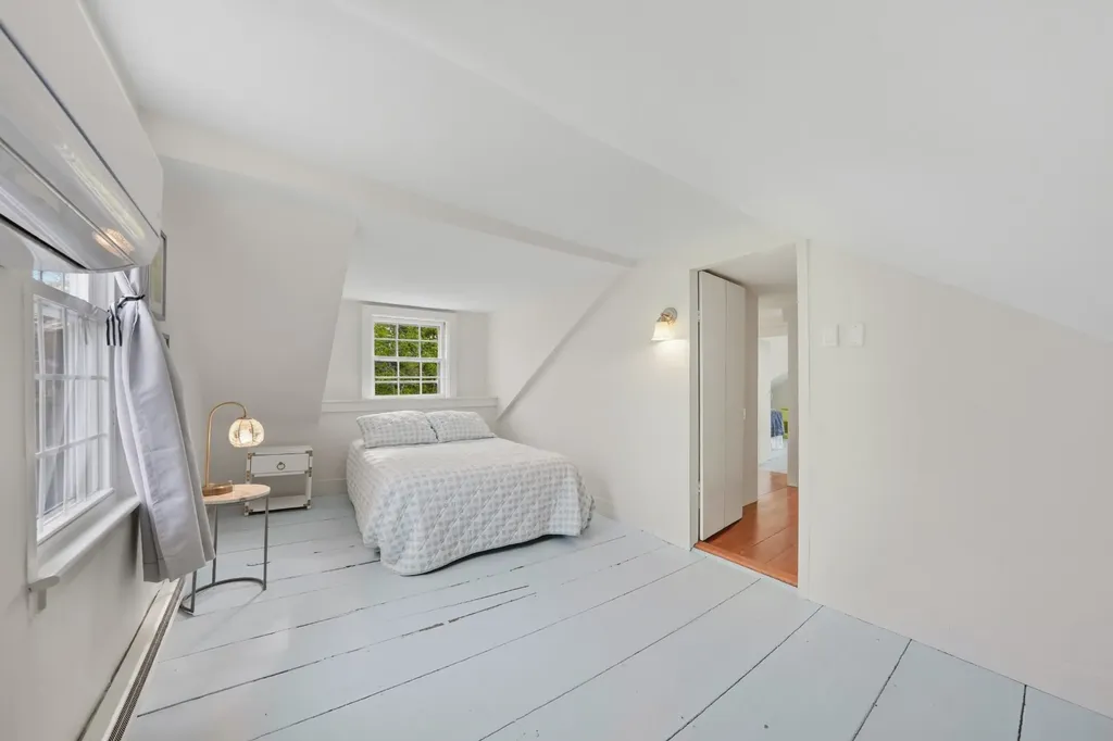 8 Atwood Circle Edgartown MA 02539