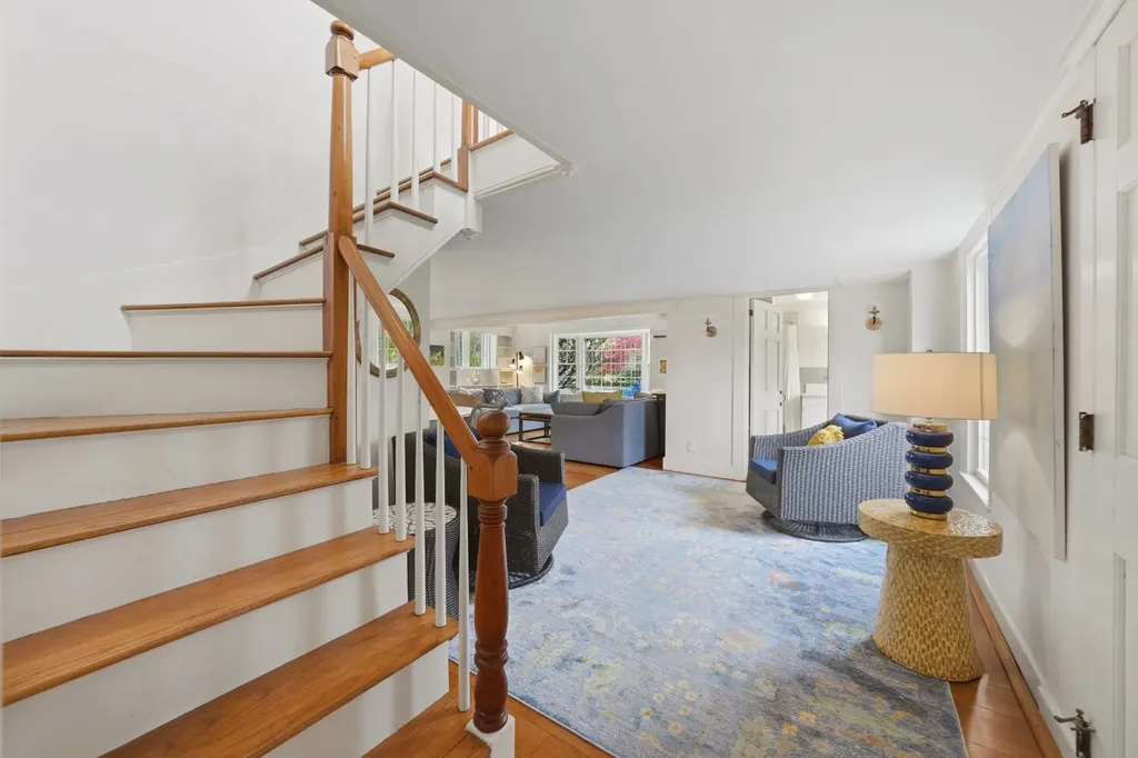 8 Atwood Circle Edgartown MA 02539