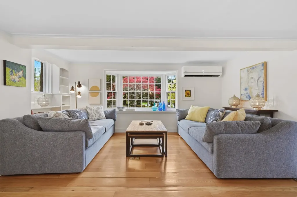 8 Atwood Circle Edgartown MA 02539