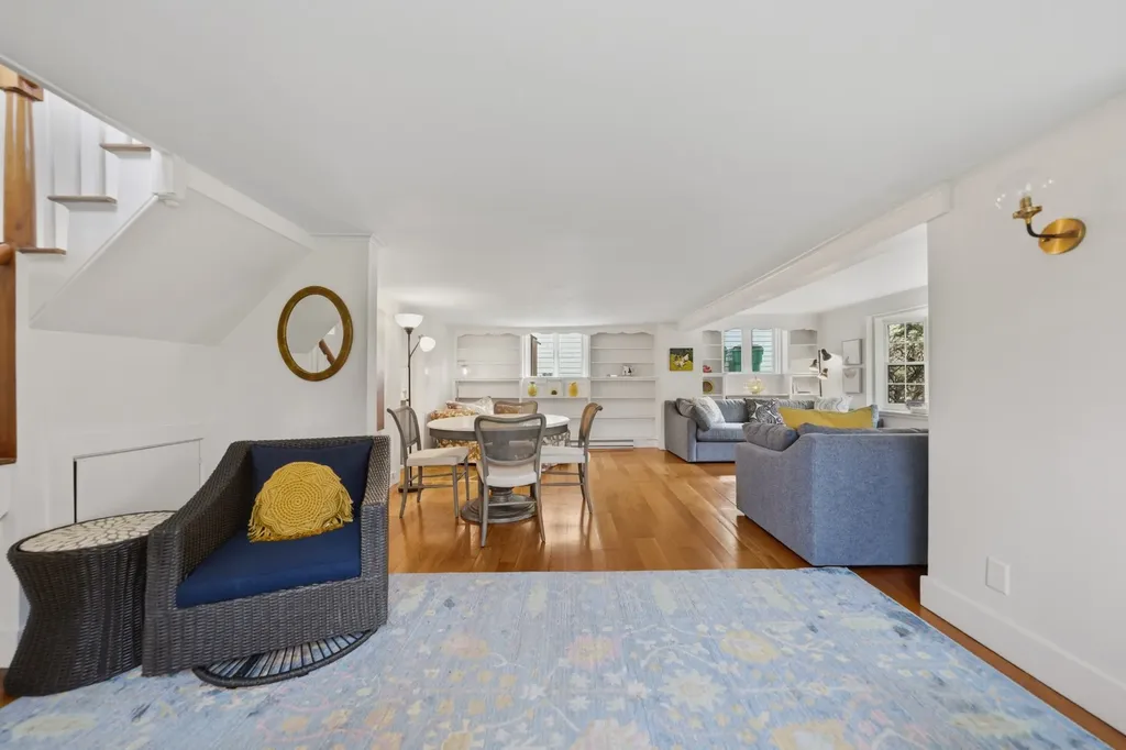 8 Atwood Circle Edgartown MA 02539