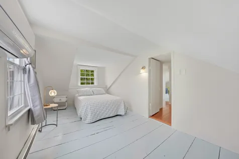 8 Atwood Circle Edgartown MA 02539