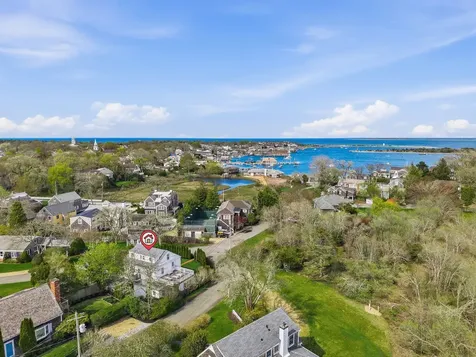 8 Atwood Circle Edgartown MA 02539