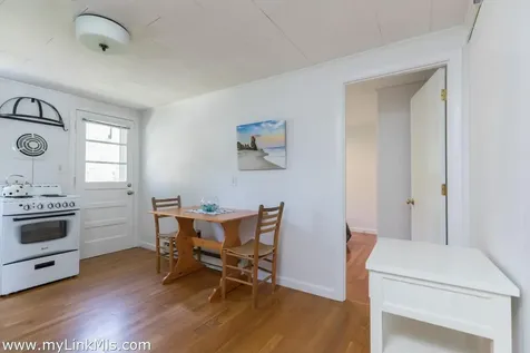 124 Skiff Avenue Vineyard Haven MA 02568