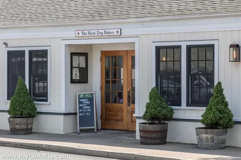 124 Skiff Avenue Vineyard Haven MA 02568