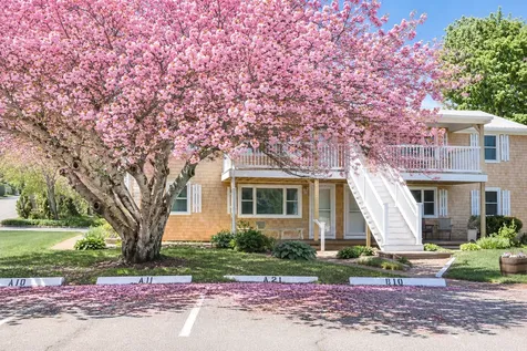 124 Skiff Avenue Vineyard Haven MA 02568