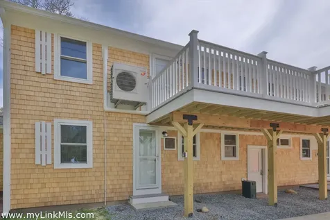 124 Skiff Avenue Vineyard Haven MA 02568