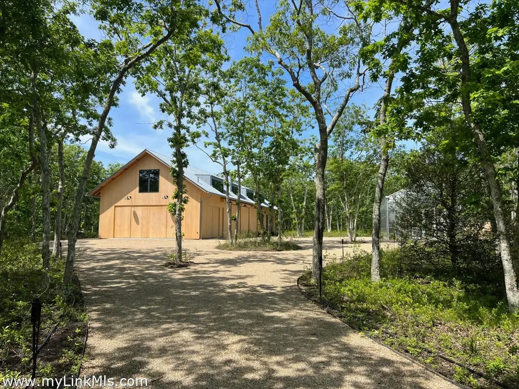 4 Jacobs Neck Road Edgartown MA 02539
