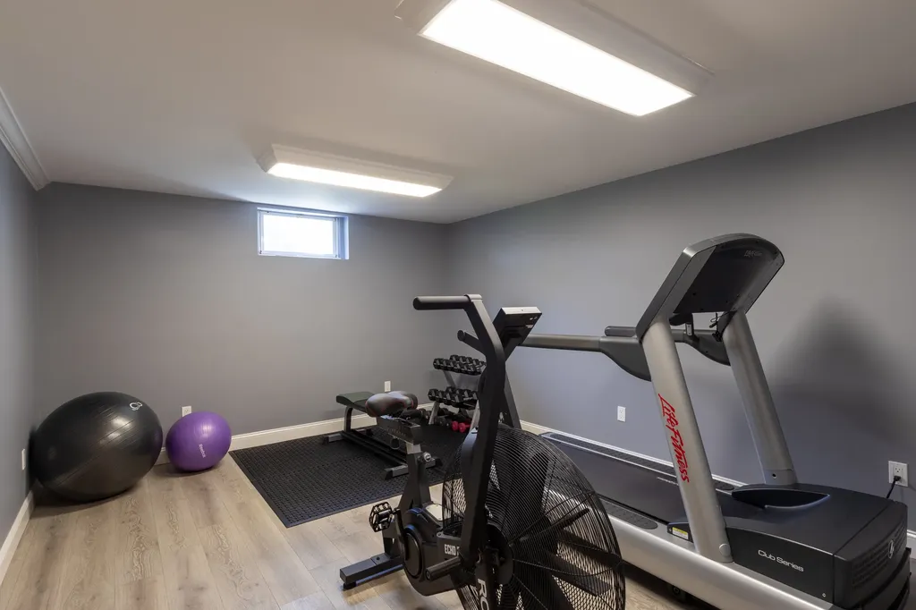 11 Oak Lane West Tisbury MA 02575