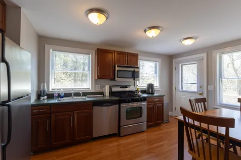 11 Oak Lane West Tisbury MA 02575