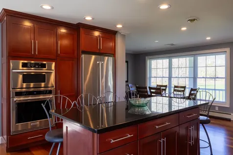 11 Oak Lane West Tisbury MA 02575