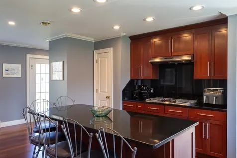 11 Oak Lane West Tisbury MA 02575