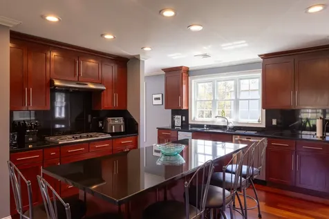 11 Oak Lane West Tisbury MA 02575