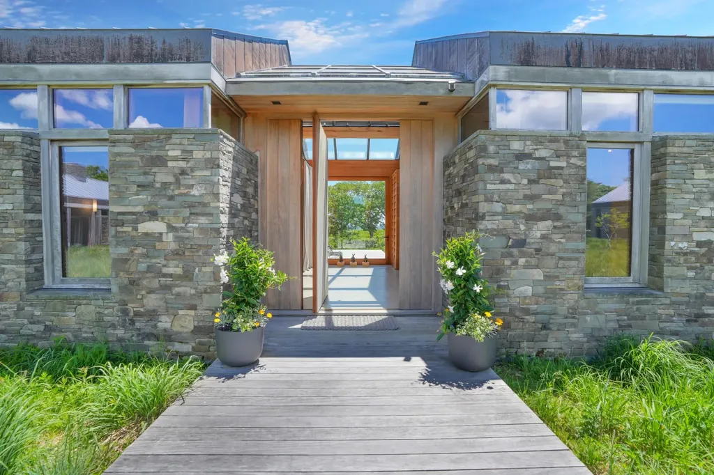 33 Boldwater Road Edgartown MA 02539