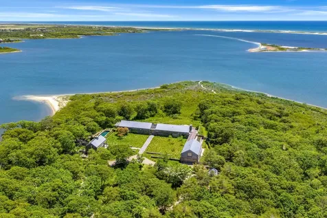 33 Boldwater Road Edgartown MA 02539