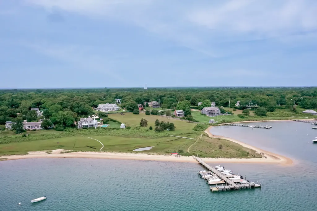 6 Kent Harbor Road Edgartown MA 02539