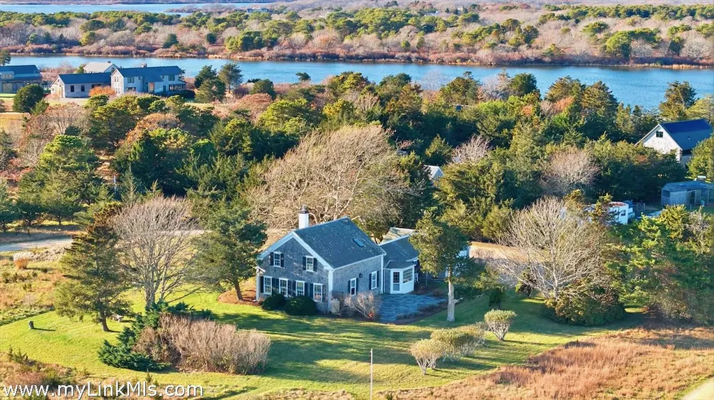 31 Butlers Cove Road Edgartown MA 02539