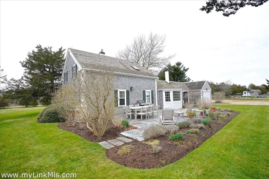 31 Butlers Cove Road Edgartown MA 02539
