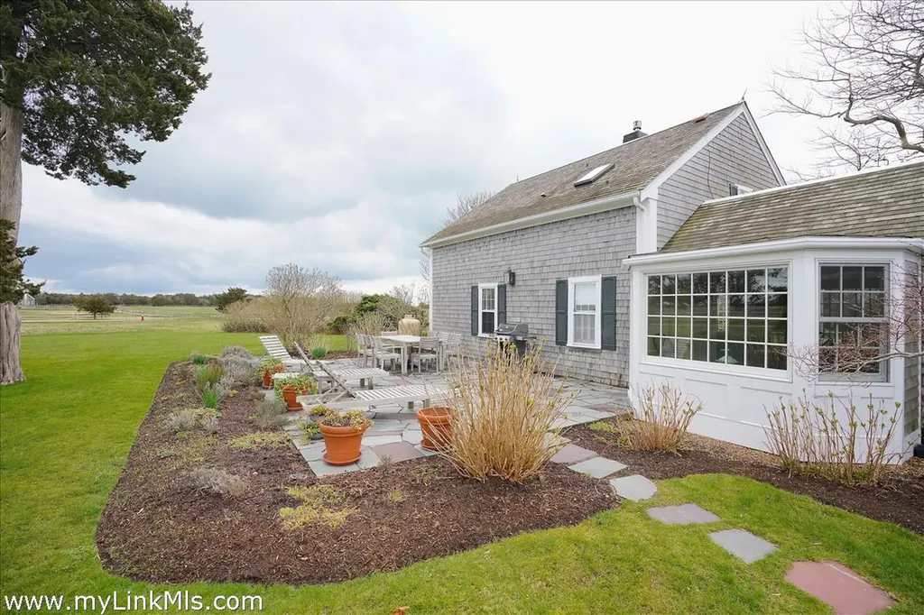 31 Butlers Cove Road Edgartown MA 02539