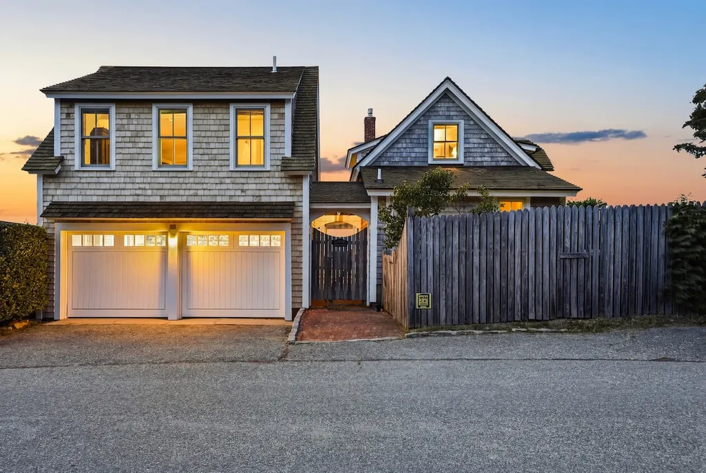 233 East Chop Drive Oak Bluffs MA 02557