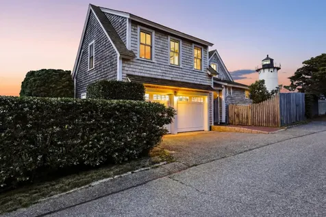 233 East Chop Drive Oak Bluffs MA 02557