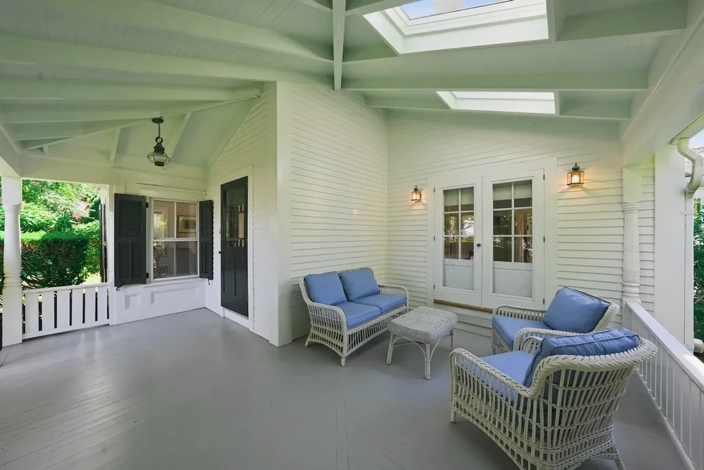 118 South Water Street Edgartown MA 02539