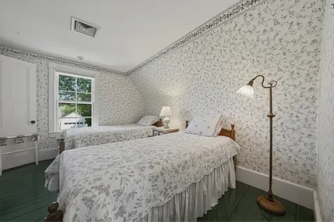 118 South Water Street Edgartown MA 02539