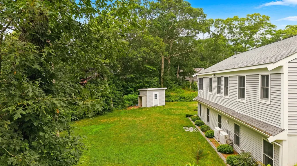39 Ferro Way Vineyard Haven MA 02568