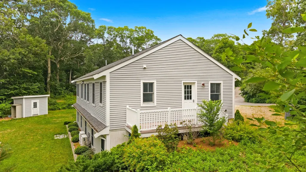39 Ferro Way Vineyard Haven MA 02568