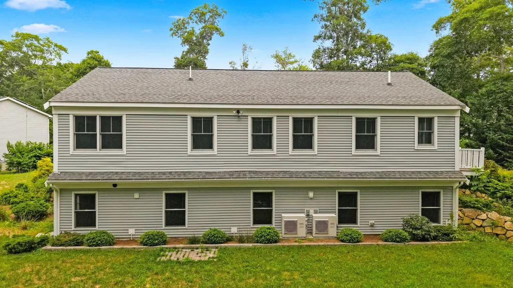 39 Ferro Way Vineyard Haven MA 02568