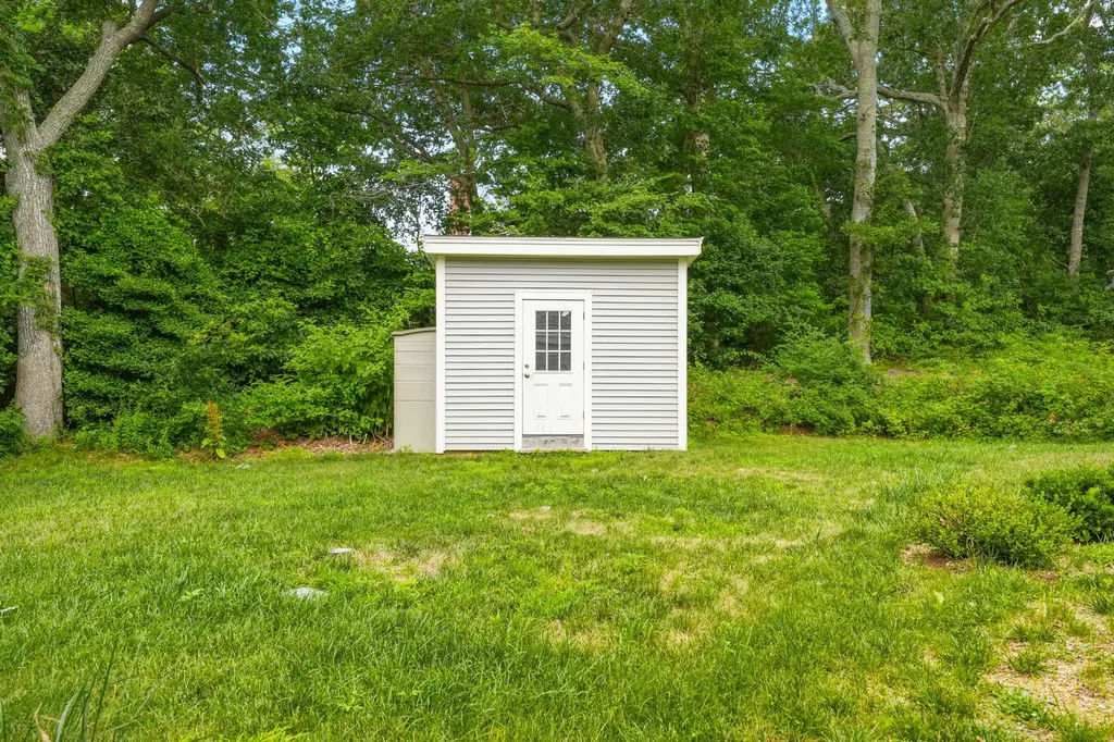 39 Ferro Way Vineyard Haven MA 02568