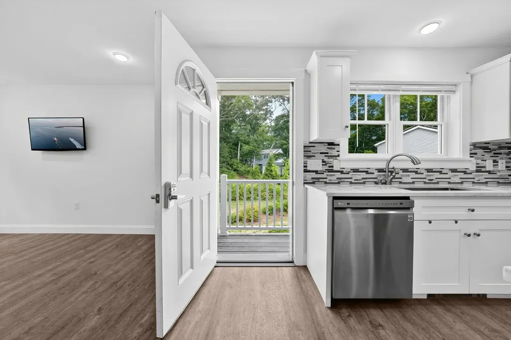 39 Ferro Way Vineyard Haven MA 02568