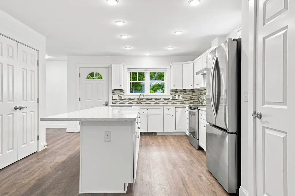 39 Ferro Way Vineyard Haven MA 02568