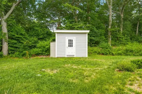 39 Ferro Way Vineyard Haven MA 02568