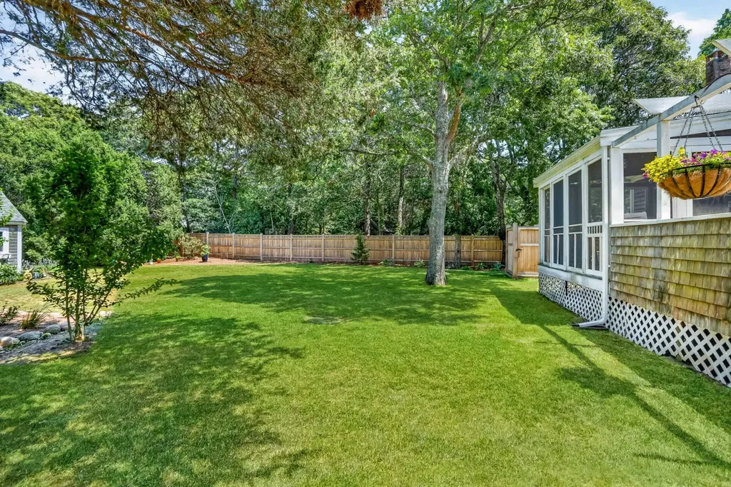 33 Tia Anna Lane Oak Bluffs MA 02557
