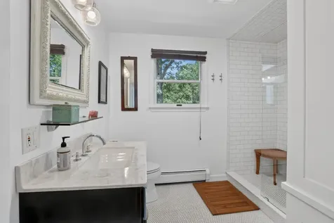 33 Tia Anna Lane Oak Bluffs MA 02557