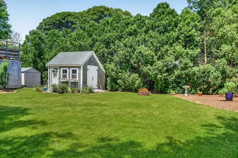 33 Tia Anna Lane Oak Bluffs MA 02557