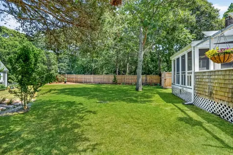 33 Tia Anna Lane Oak Bluffs MA 02557