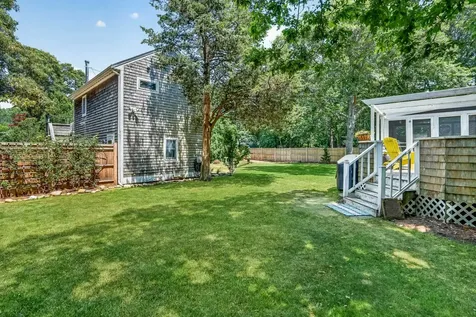 33 Tia Anna Lane Oak Bluffs MA 02557