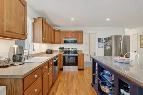 33 Tia Anna Lane Oak Bluffs MA 02557