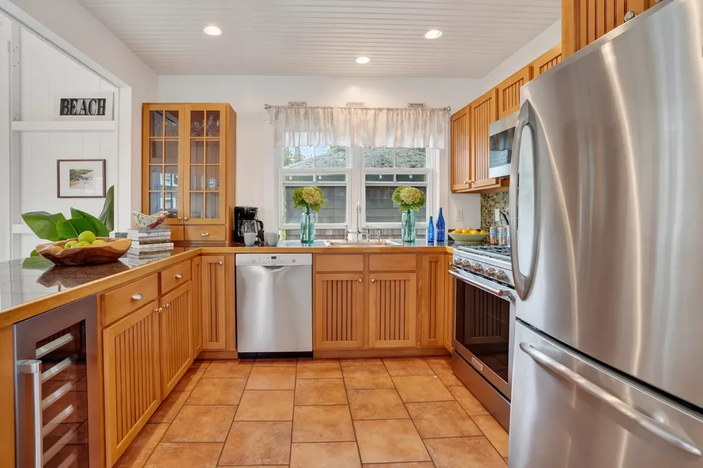 59 Tuckernuck Avenue Oak Bluffs MA 02557