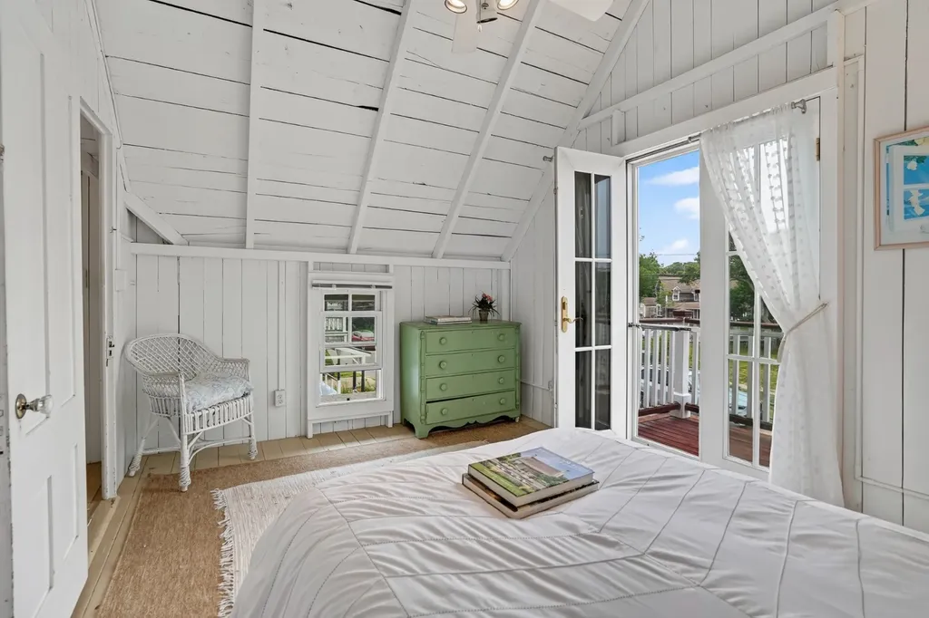 59 Tuckernuck Avenue Oak Bluffs MA 02557