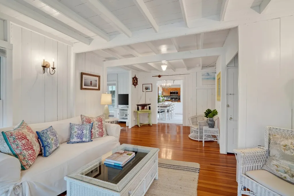 59 Tuckernuck Avenue Oak Bluffs MA 02557