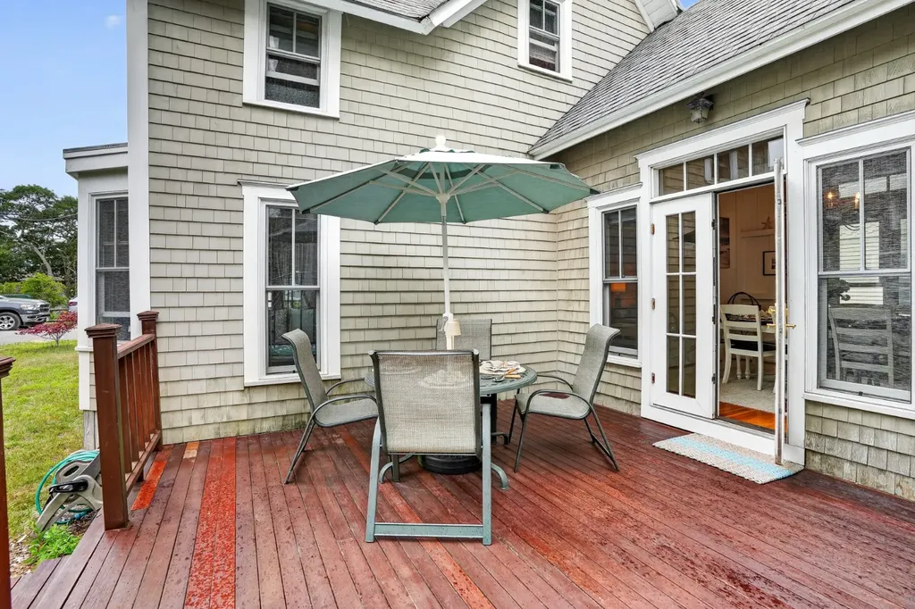 59 Tuckernuck Avenue Oak Bluffs MA 02557