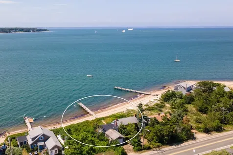 13 Beach Road Oak Bluffs MA 02557