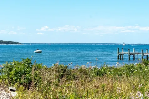 13 Beach Road Oak Bluffs MA 02557