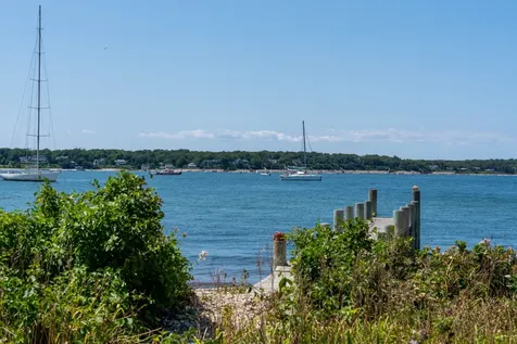 13 Beach Road Oak Bluffs MA 02557