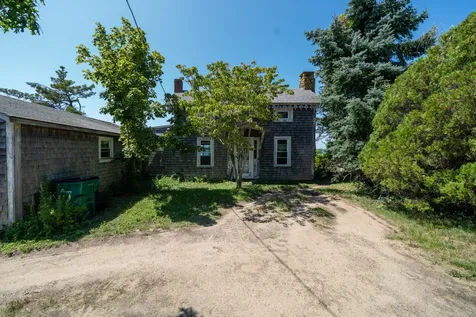 13 Beach Road Oak Bluffs MA 02557