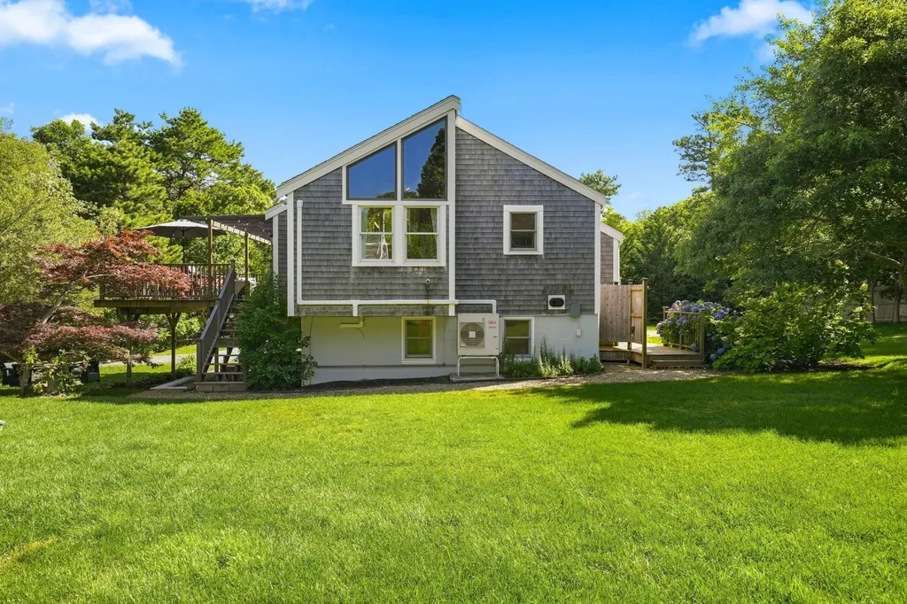 9 Chickawaukee Street Oak Bluffs MA 02557